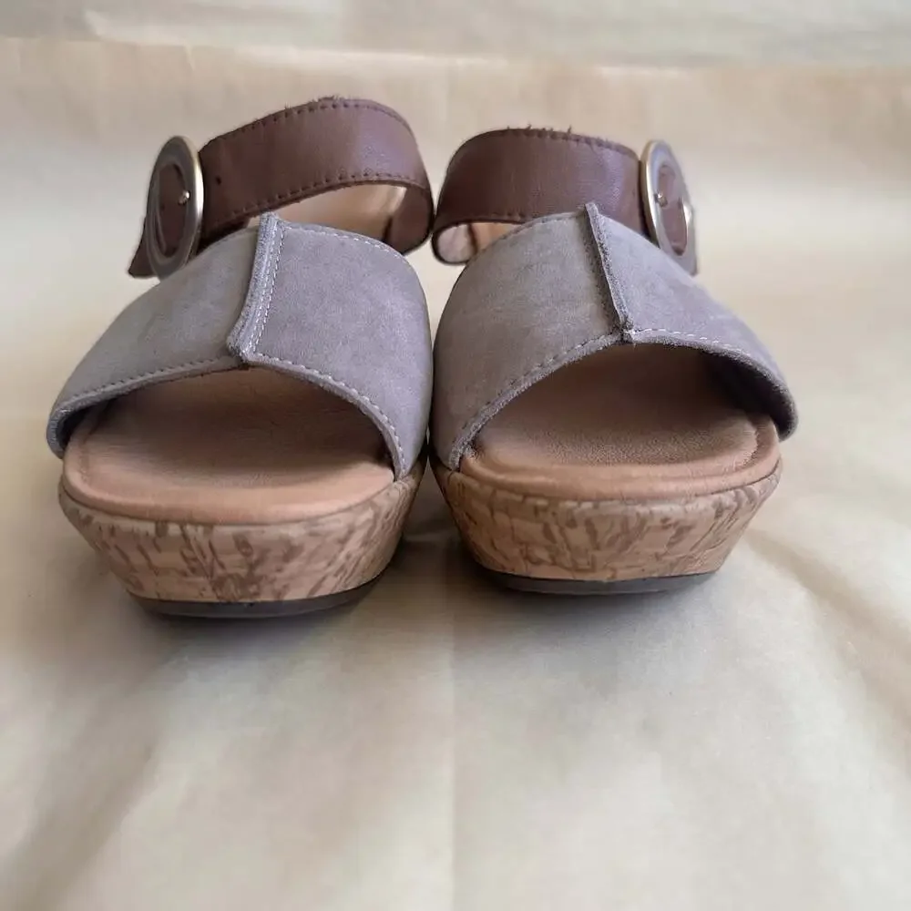 NWOT Naot Breezy Platform Wedge Sandal 7-7.5 (sz 38) Taupe Brown Leather Gold